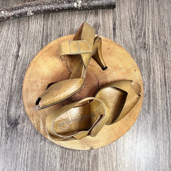 *Pedro Garcia | Pebble Leather Peep Toe Heels with Ankle Straps Size 8.5 - Picture 2 of 16